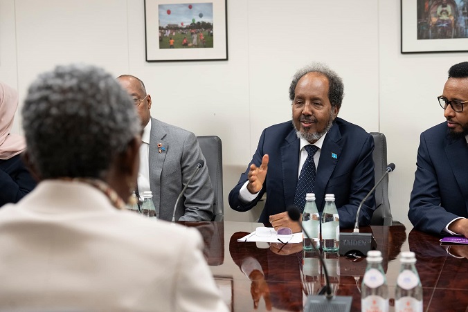 Bankiga Adduunka iyo IMF.jpg